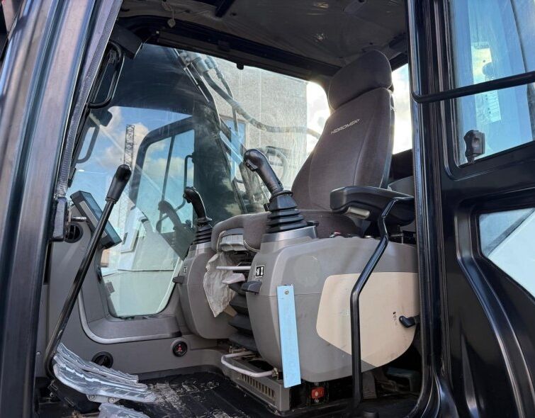 HIDROMEK  HMK 230LC-4